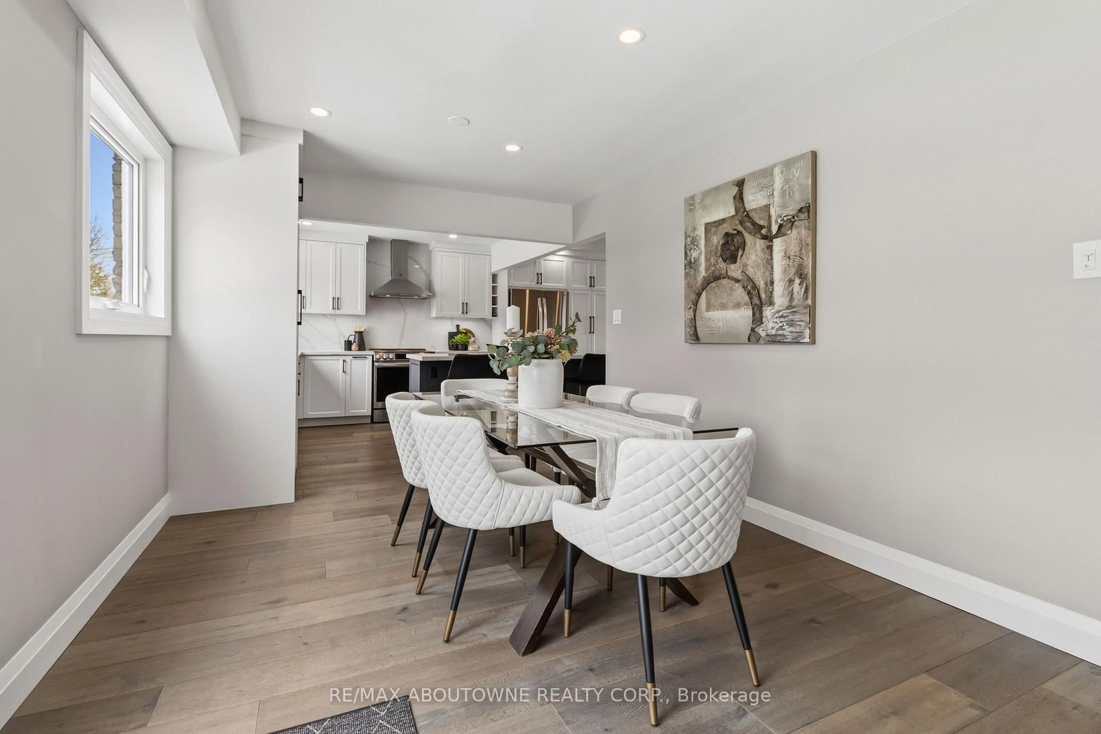 2485 Woburn Crescent - Photo 15