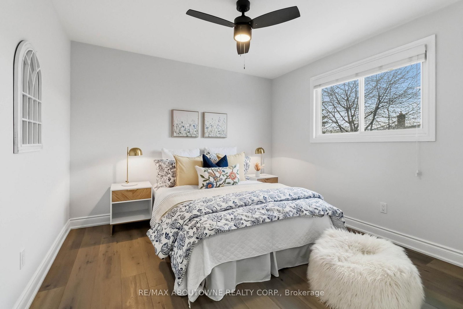 2485 Woburn Crescent - Photo 25