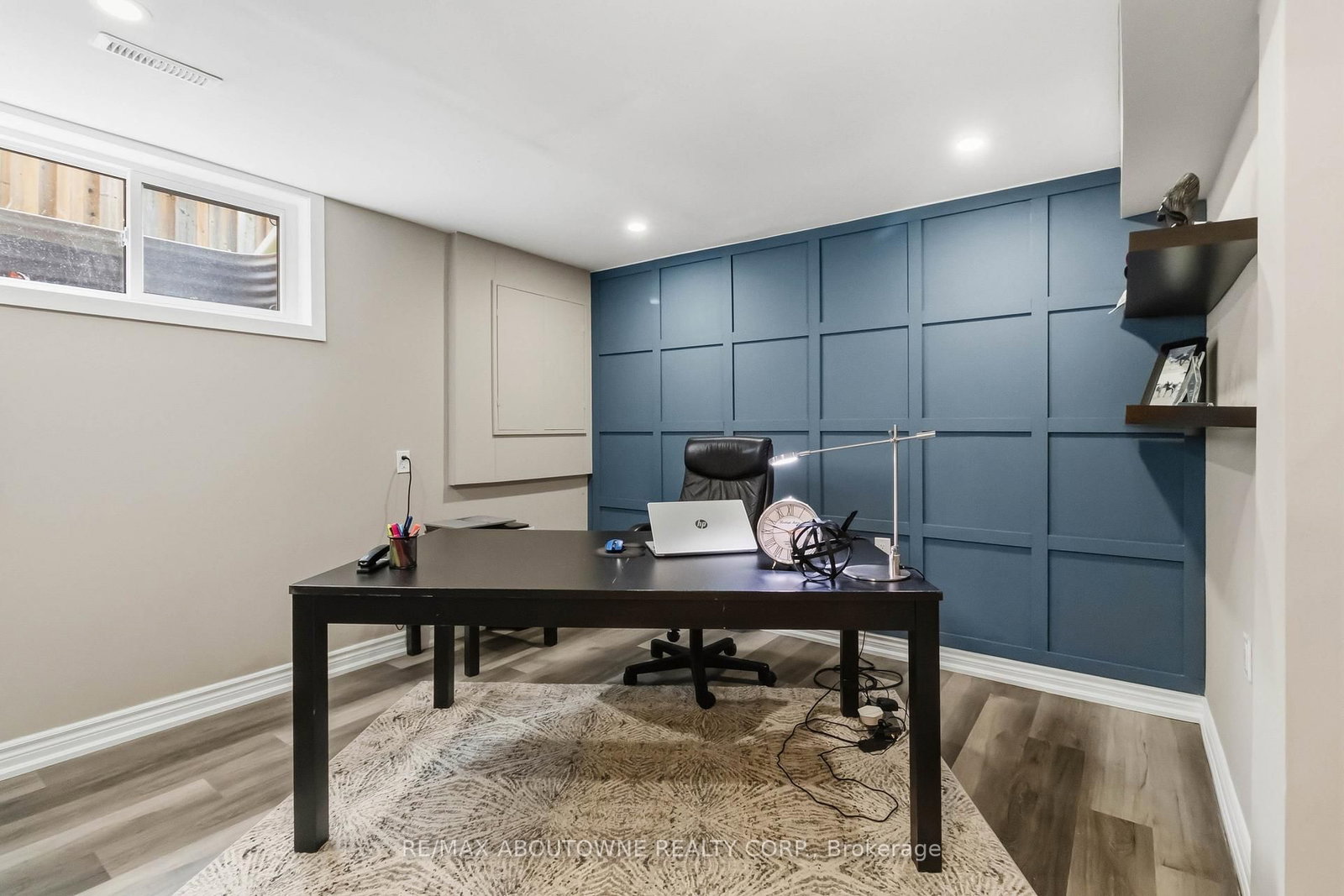 2485 Woburn Crescent - Photo 37