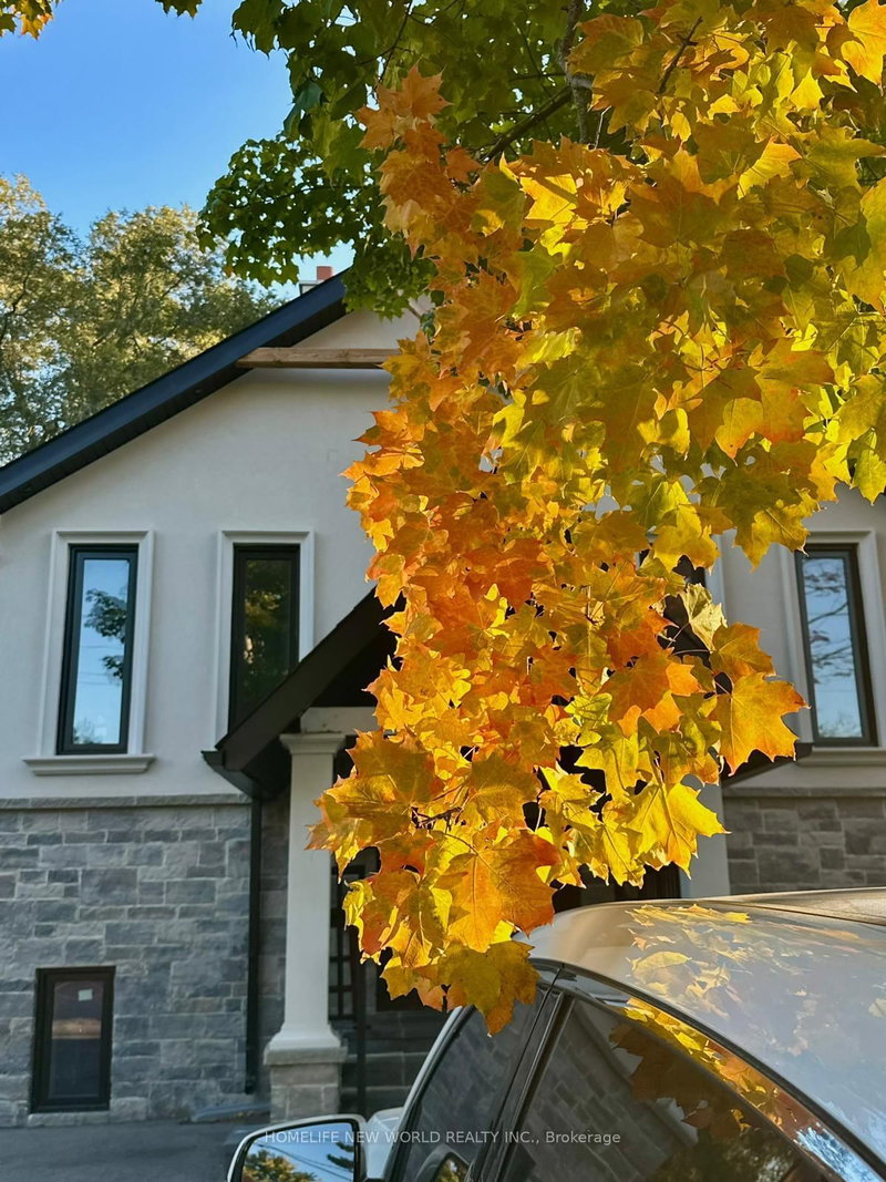 7 - 1525 Kenmuir Ave, Mississauga, L5G 4B6 | Image 2