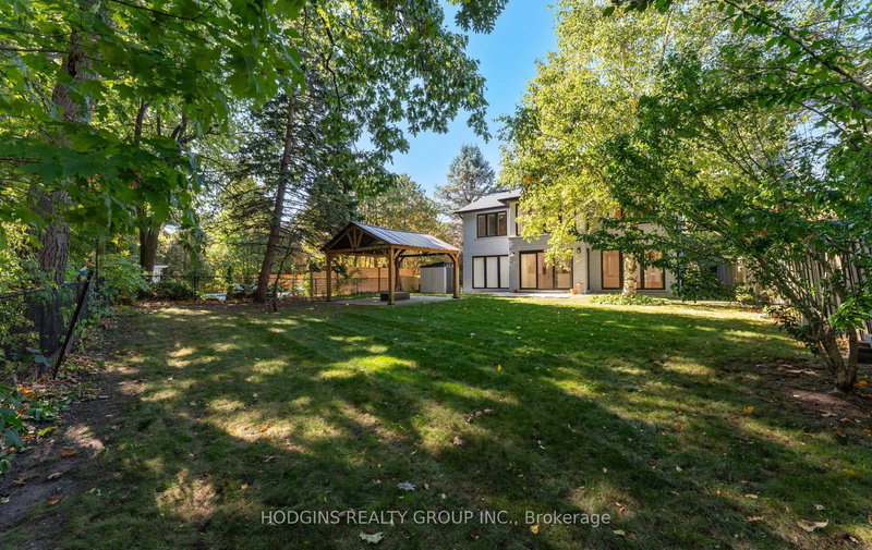 1670 Caverly Crt, Mississauga, L5L 3L7 | Image 2