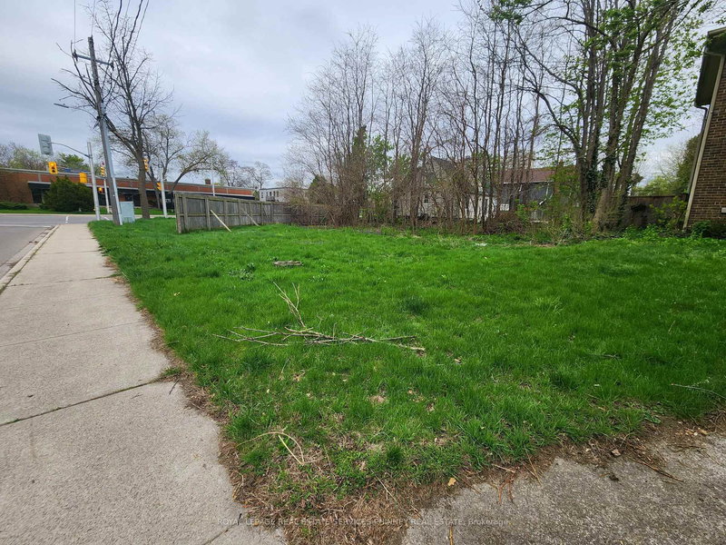 685 Brant St, Burlington, L7R 2H4 | Image 3