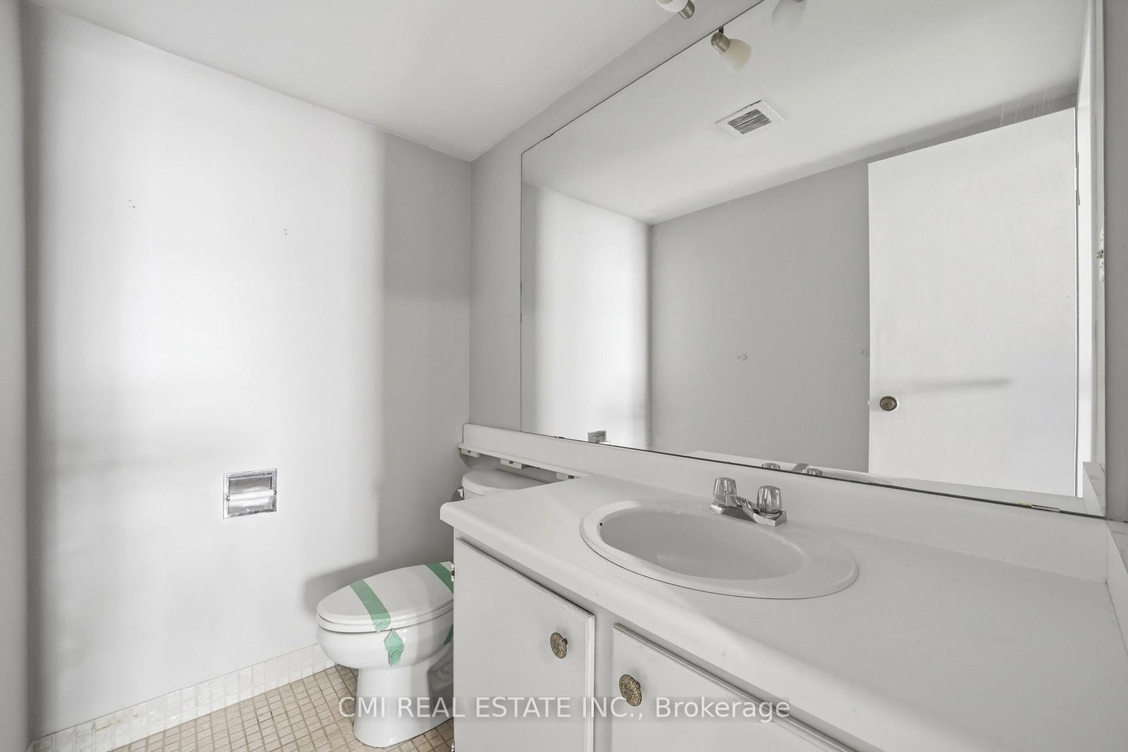 3 Lisa Street, Unit 506 - Photo 24