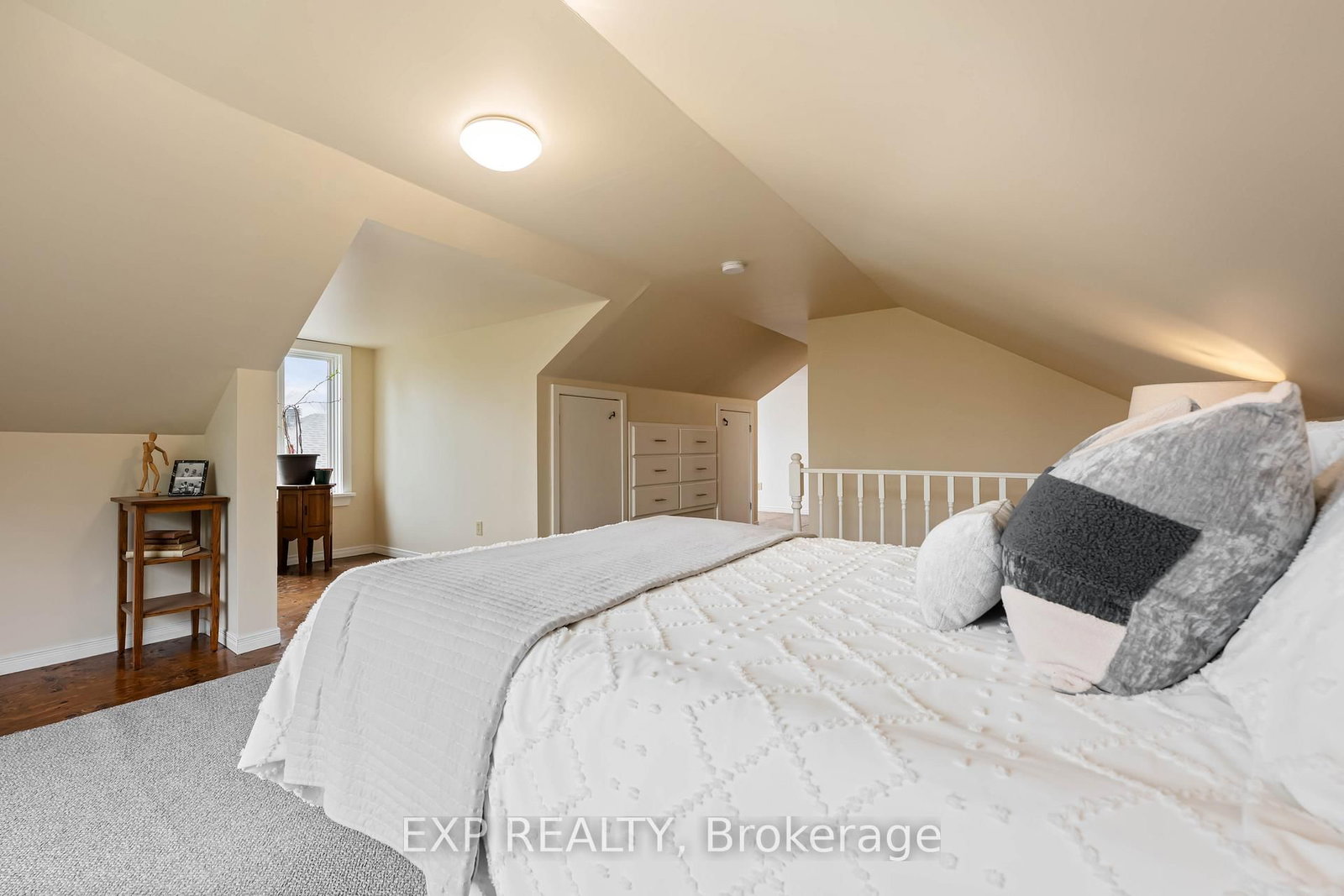 9 Wellington Street - Photo 33