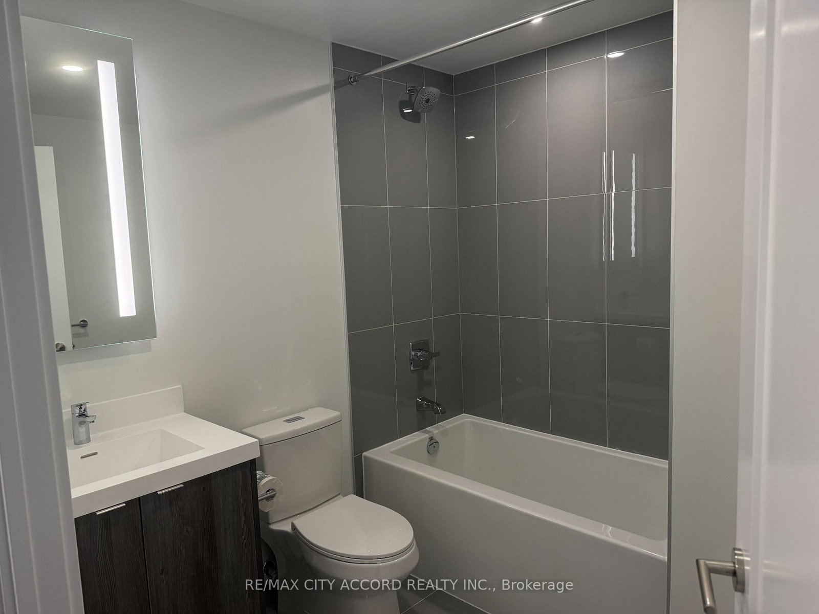 60 Central Park Roadway, Unit 2215 - Photo 8