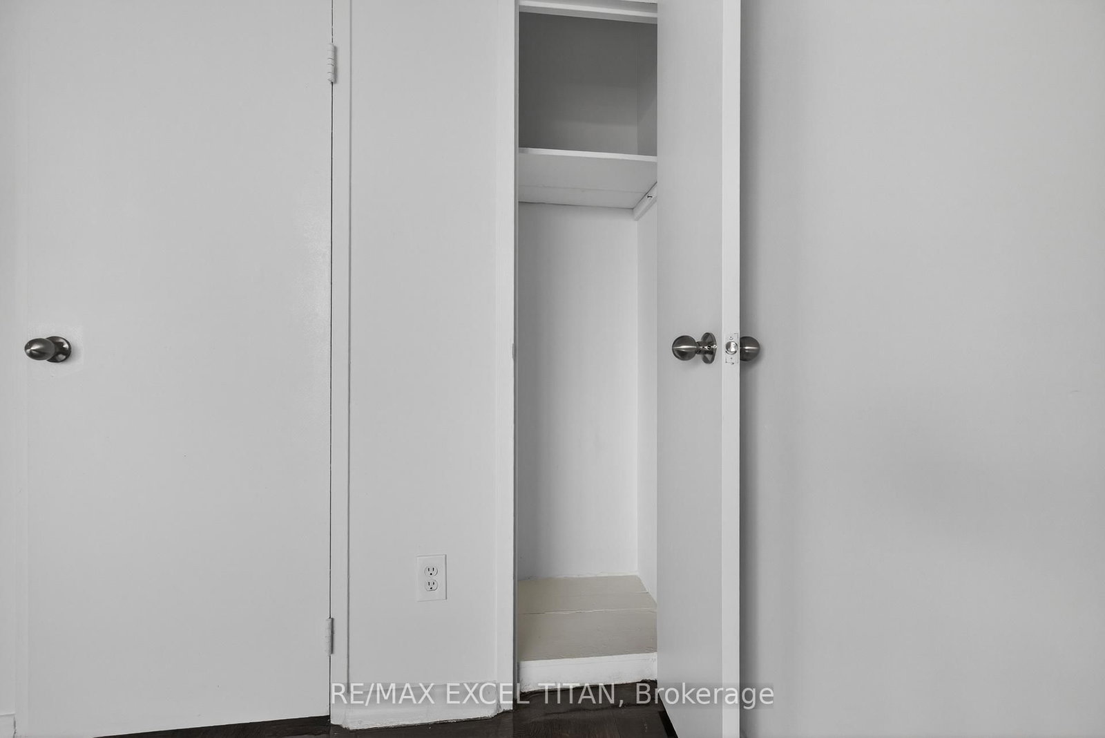 2515 Eglinton Avenue W, Unit 302 - Photo 16