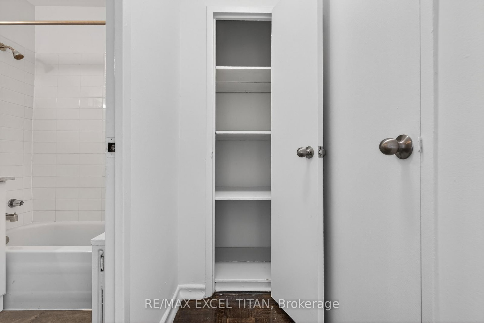 2515 Eglinton Avenue W, Unit 302 - Photo 18