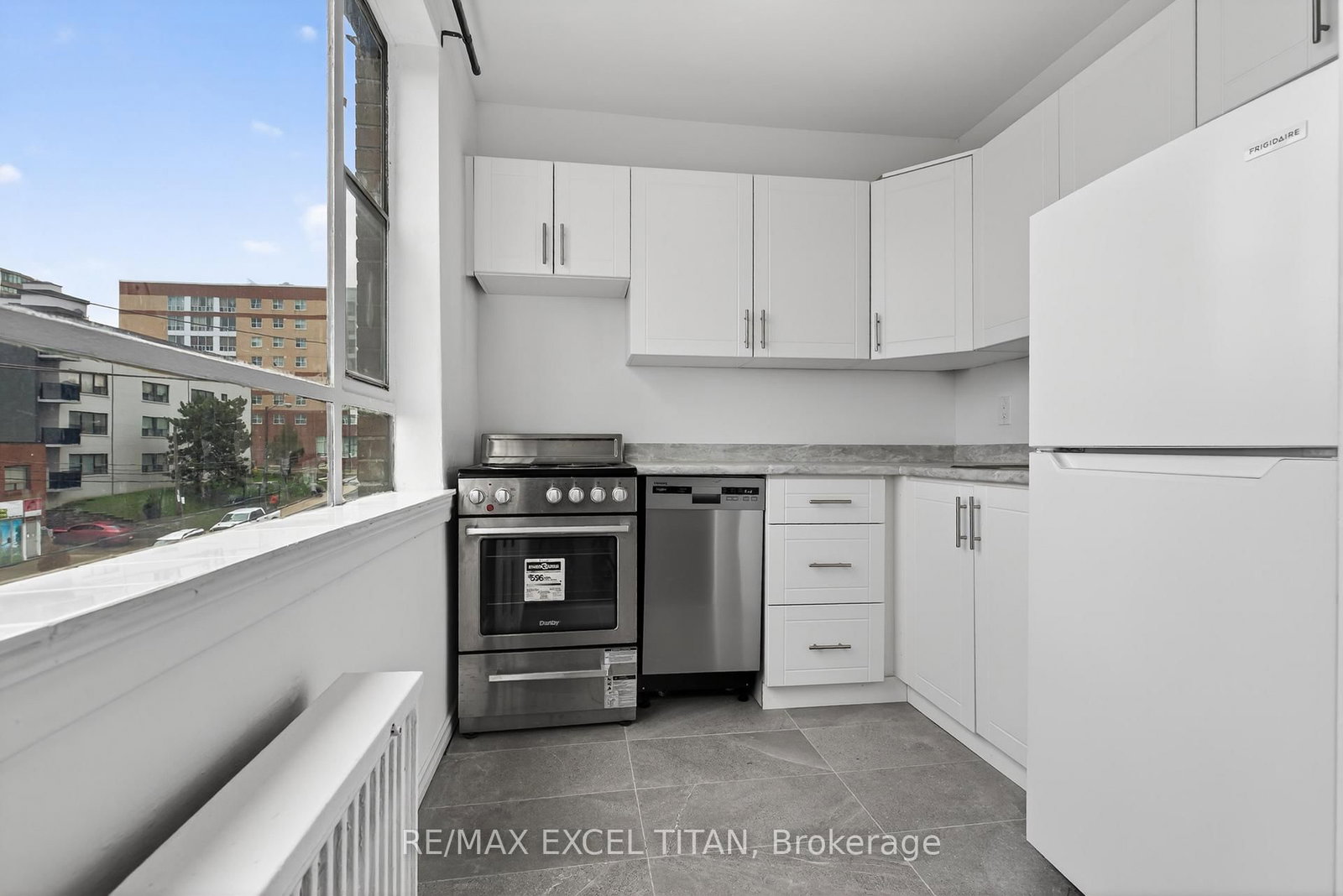 2515 Eglinton Avenue W, Unit 302 - Photo 3