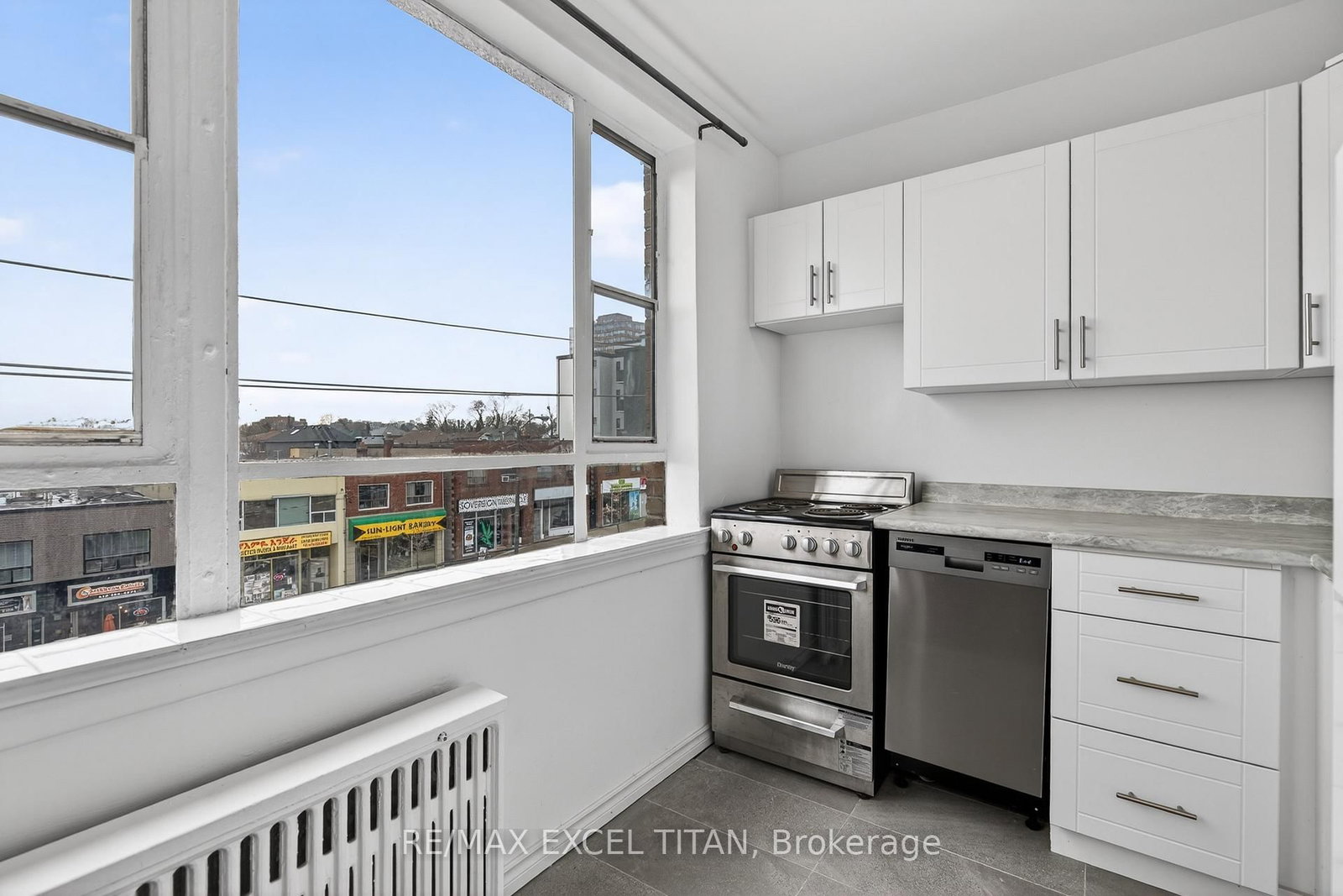 2515 Eglinton Avenue W, Unit 302 - Photo 6