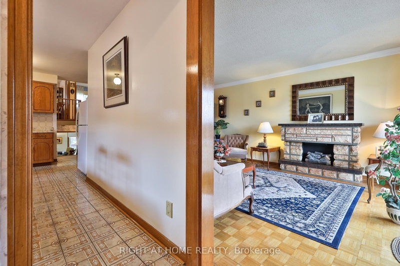 101 Benjamin Boake Tr, Toronto, M3J 3C8 | Image 3