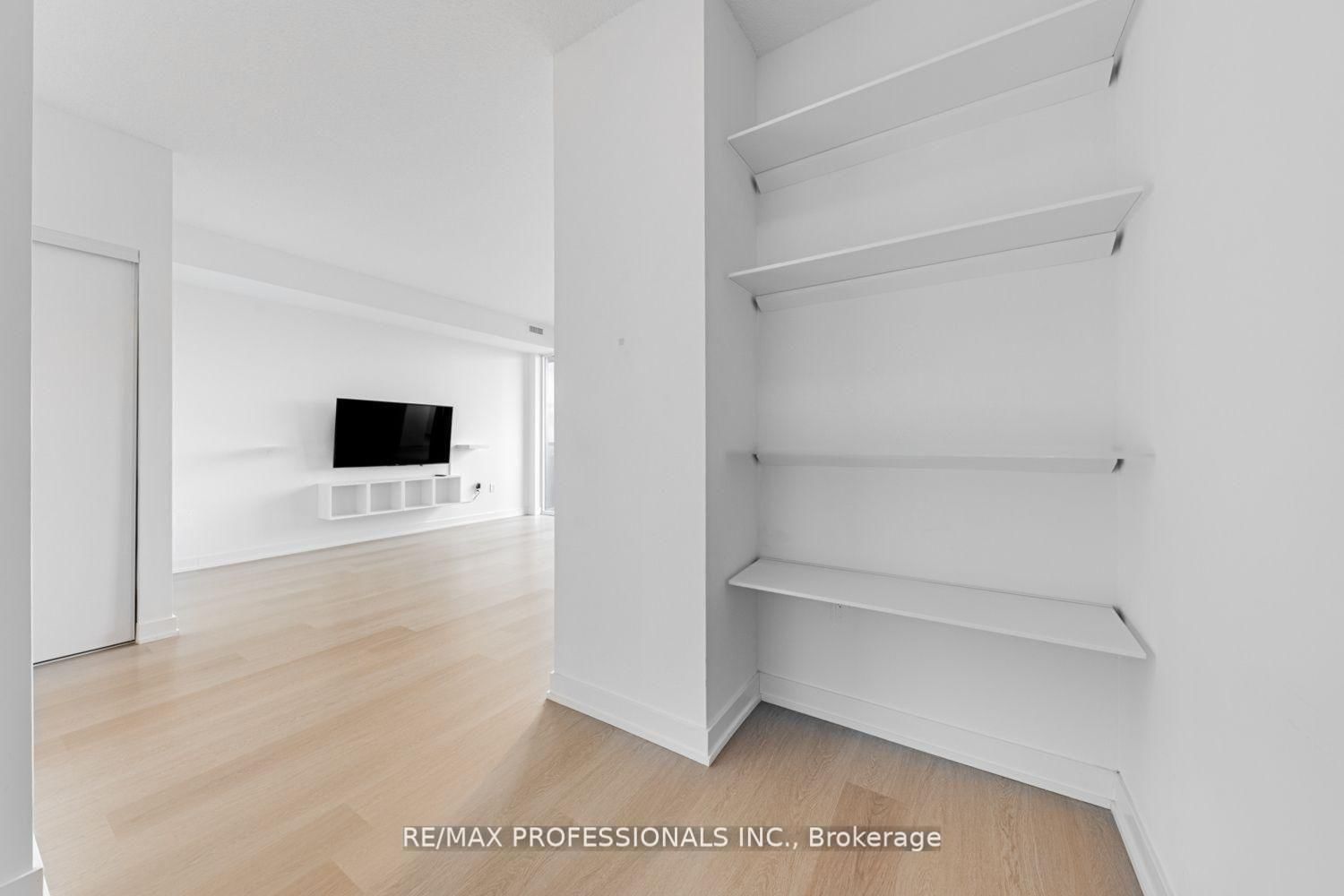 Condo for sale at 313-859 The Queensway, Toronto, Ontario, M8Z 1N8 - Stonegate-Queensway - MLS: W13012828