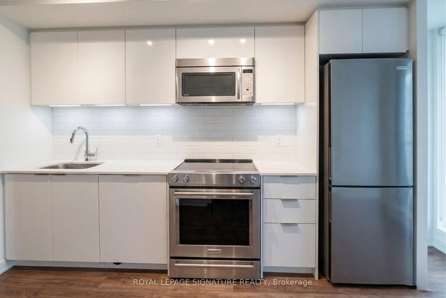 305 - 30 Samuel Wood Way