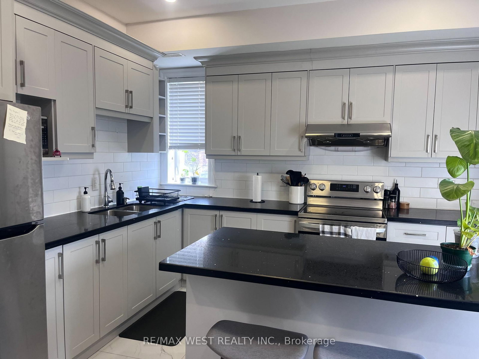 Semi-Detached House for lease at 2-1495 King Street, Toronto, Ontario, M6K 1J4 - South Parkdale - MLS: W13013050