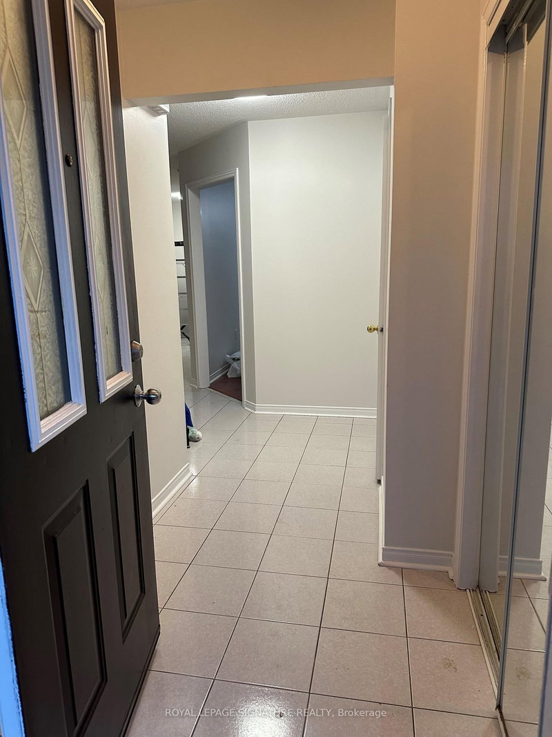 5426 Antrex Cres, Mississauga, L4Z 3T7 | Image 2