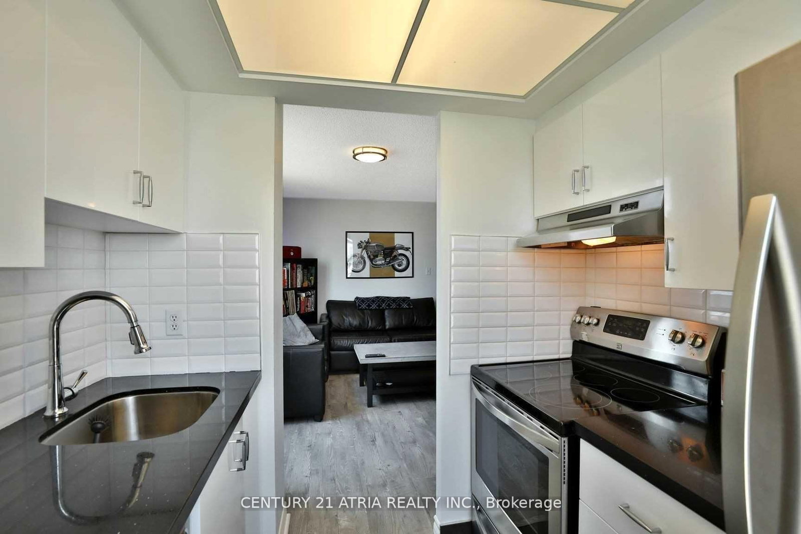 101 Subway Crescent, Unit 704 - Photo 7