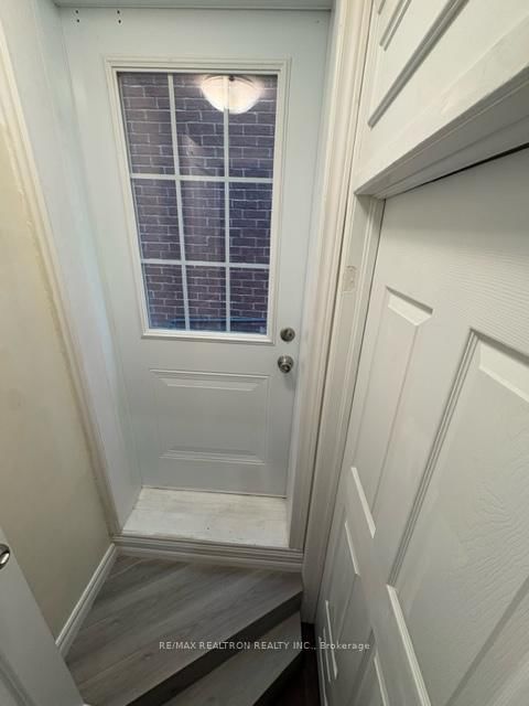 Detached House for lease at Lower-1139 Farmstead Drive, Milton, Ontario, L9E 1K8 - Ford - MLS: W13013158