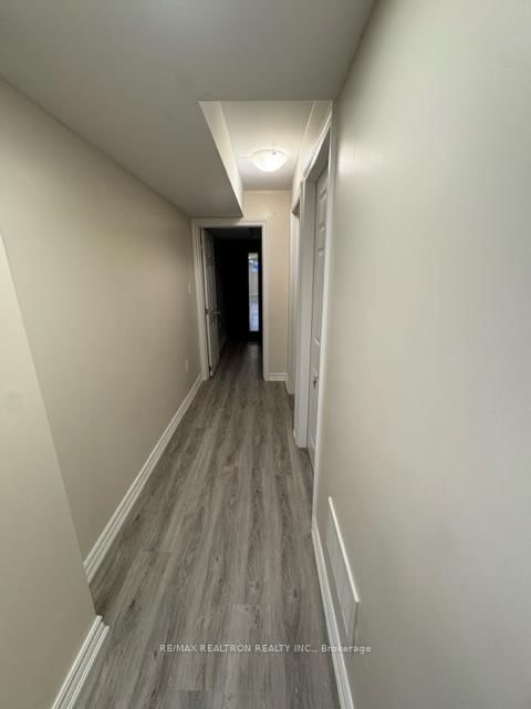 1139 Farmstead Drive, Unit Lower