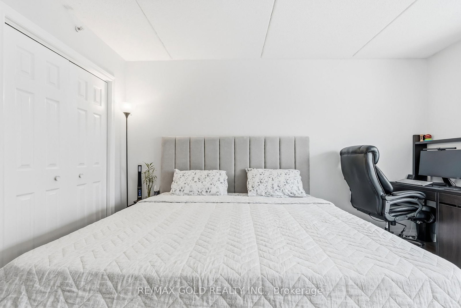 Condo for sale at 202-1340 Main Street, Milton, Ontario, L9T 7S6 - Dempsey - MLS: W13013166