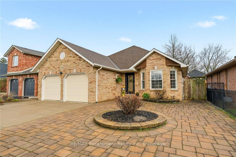 1156 AUGUSTUS Dr, Burlington, L7S 2K5 | Image 3