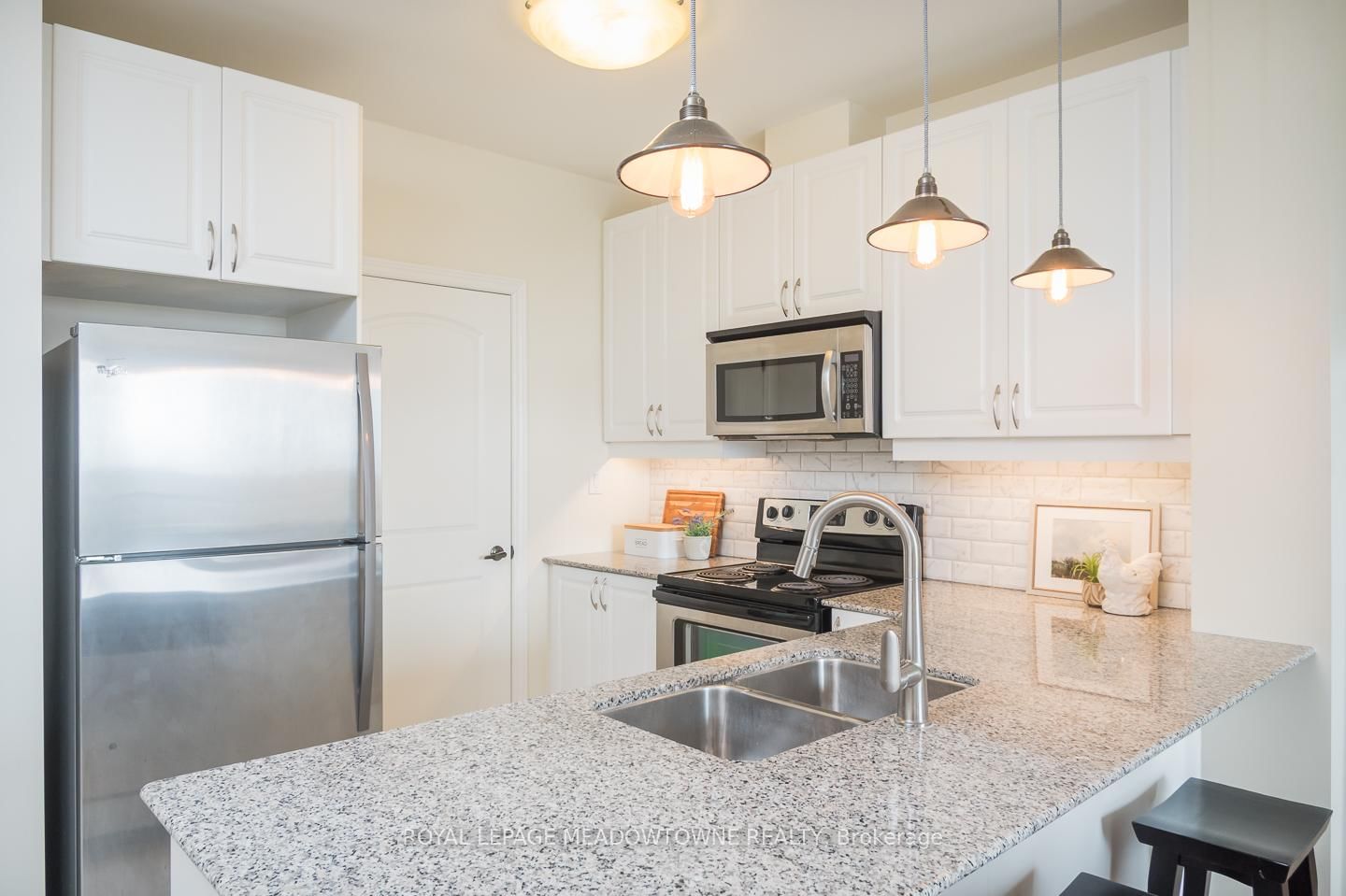 Condo for sale at 609-383 Main Street, Milton, Ontario, L9T 8K8 - Old Milton - MLS: W13013214