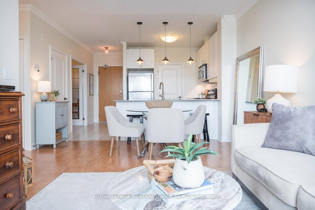 609 - 383 Main Street E