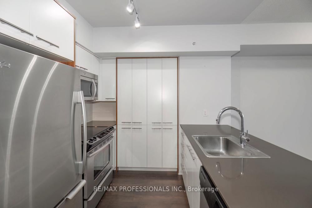 5 Valhalla Inn Road • #1301 • Toronto, ON photo 10