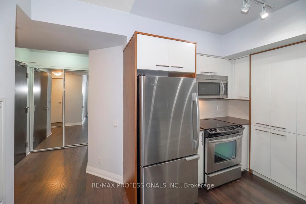 5 Valhalla Inn Road • #1301 • Toronto, ON photo 12