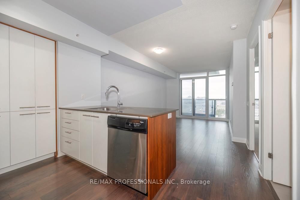5 Valhalla Inn Road • #1301 • Toronto, ON photo 14