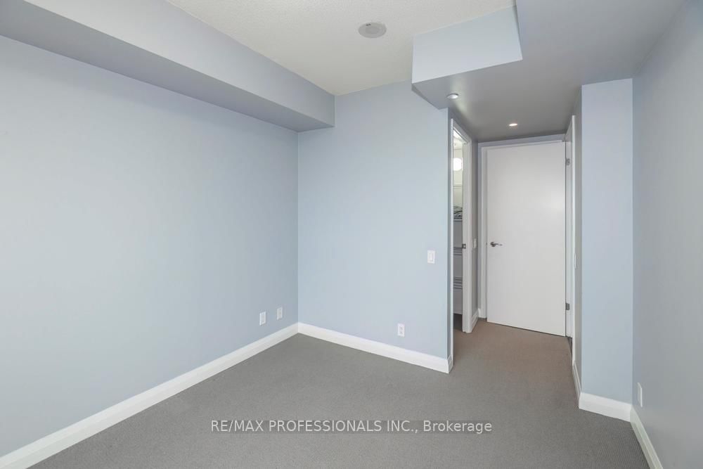 5 Valhalla Inn Road • #1301 • Toronto, ON photo 17