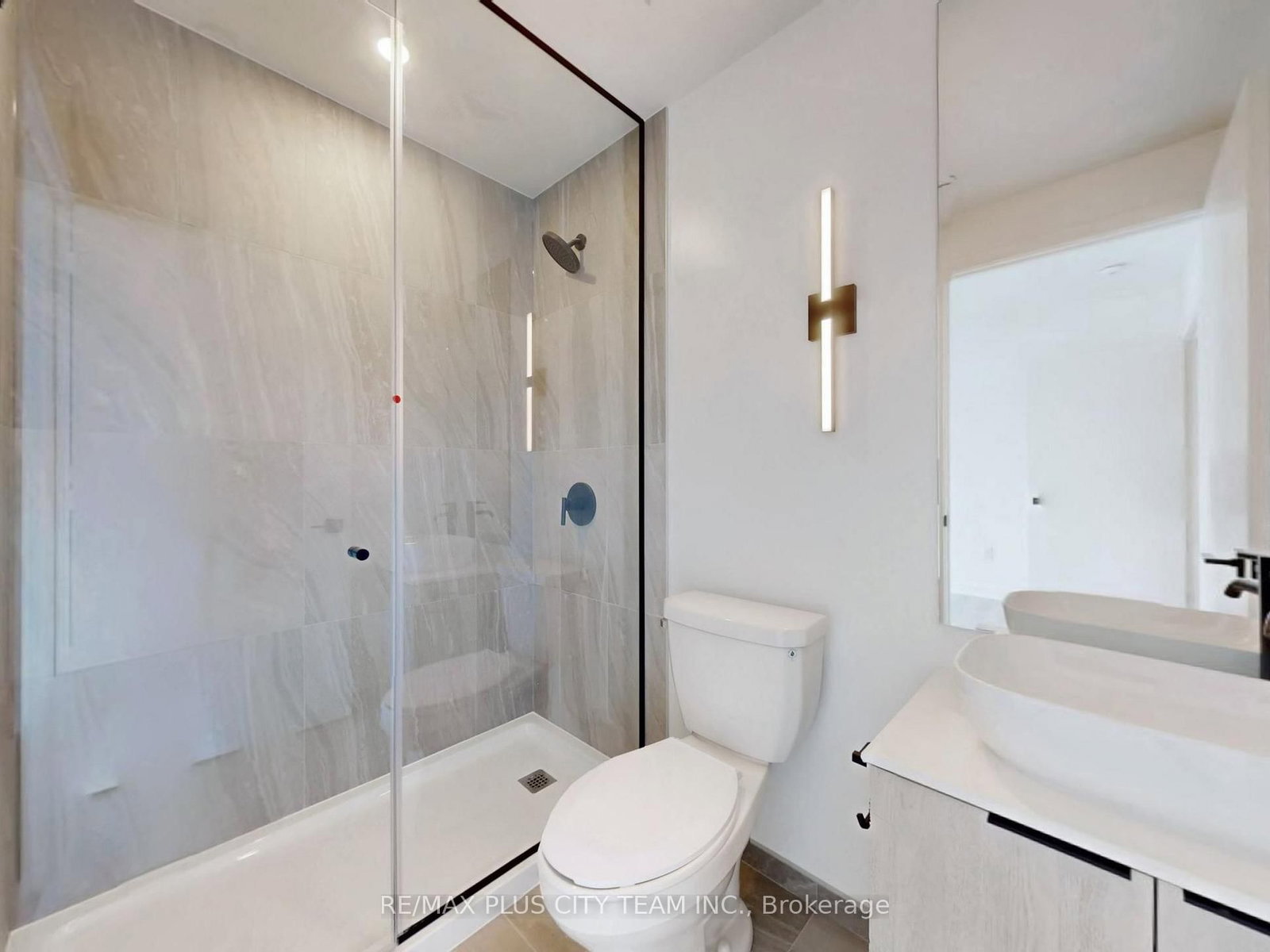 1185 Dupont Street, Unit 714 - Photo 19