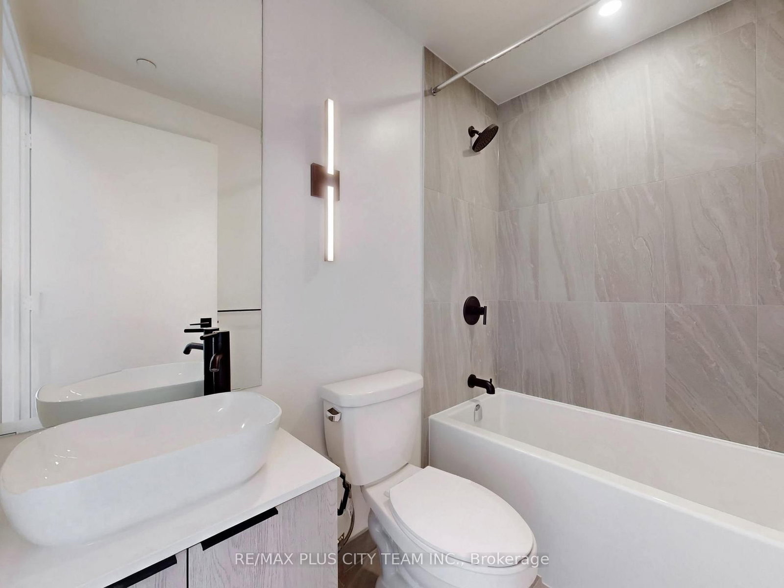 1185 Dupont Street, Unit 714 - Photo 23