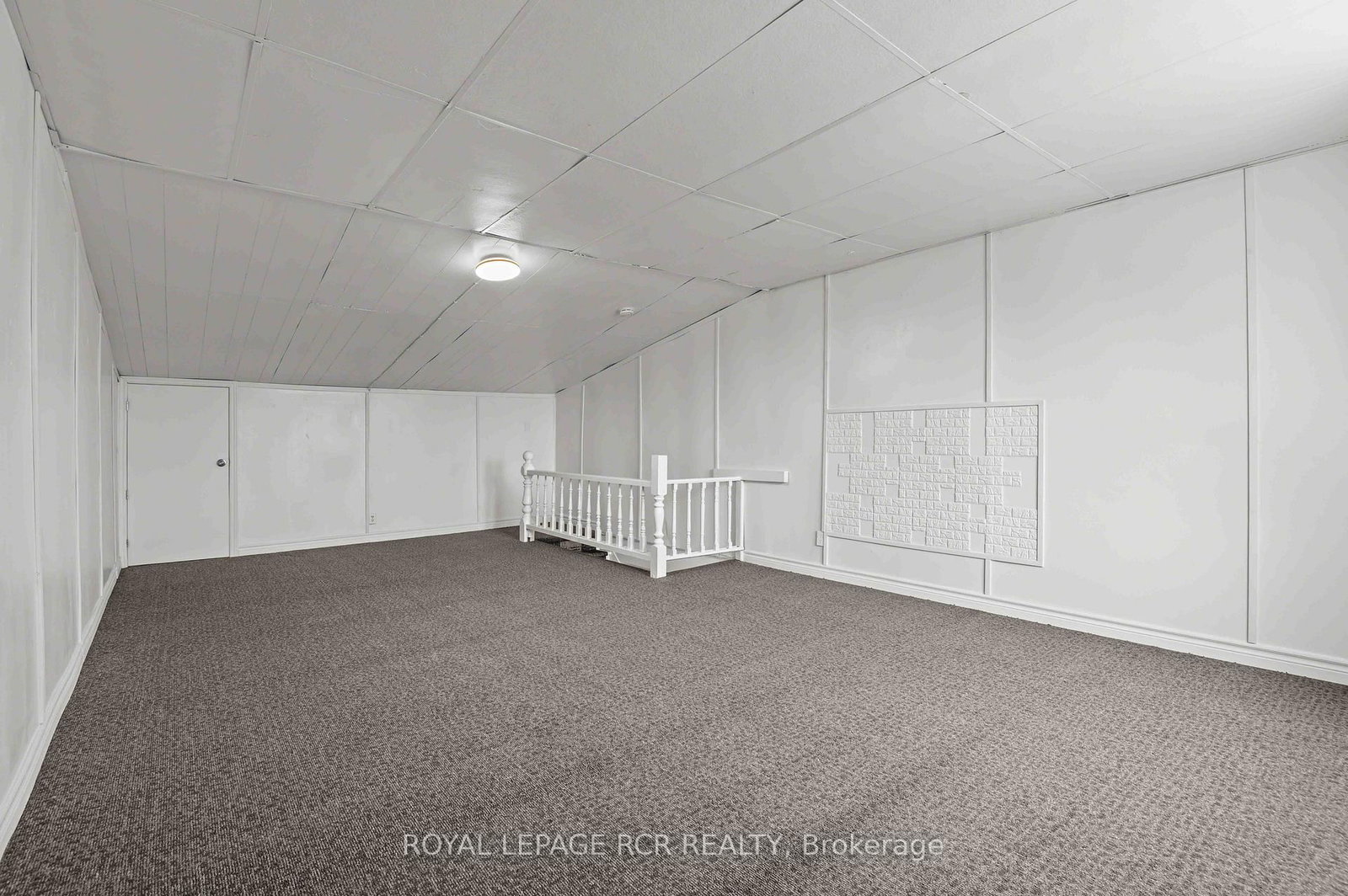 137 Broadway, Unit Upper - Photo 22