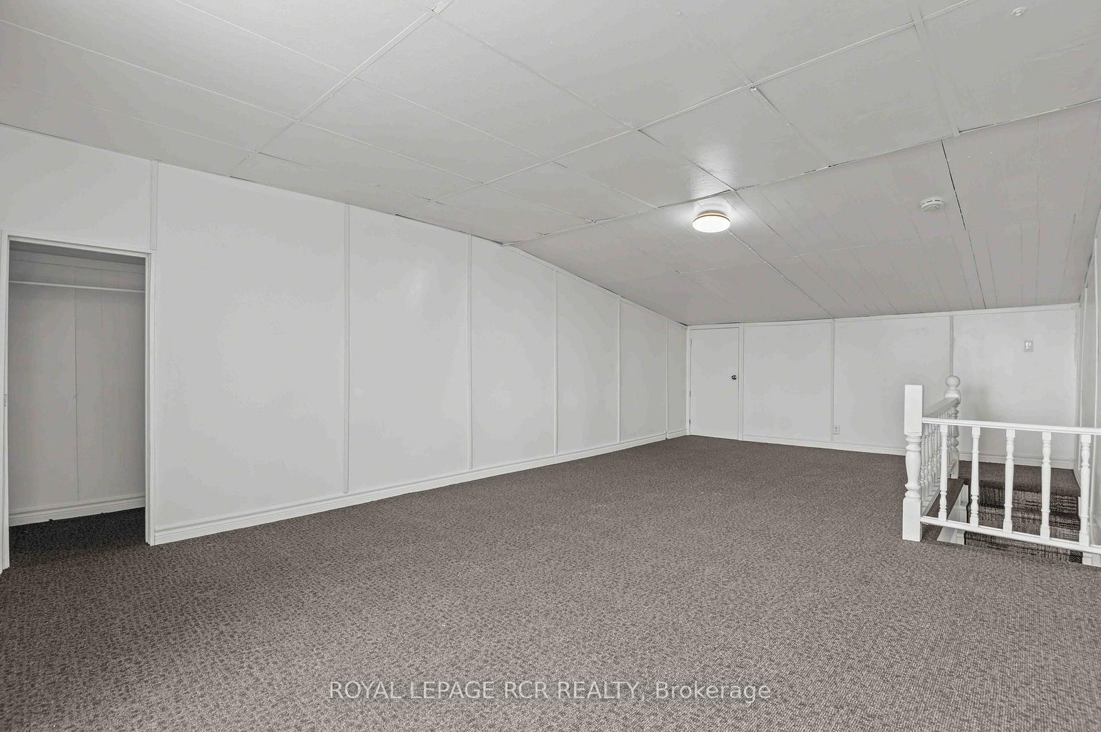 137 Broadway, Unit Upper - Photo 23