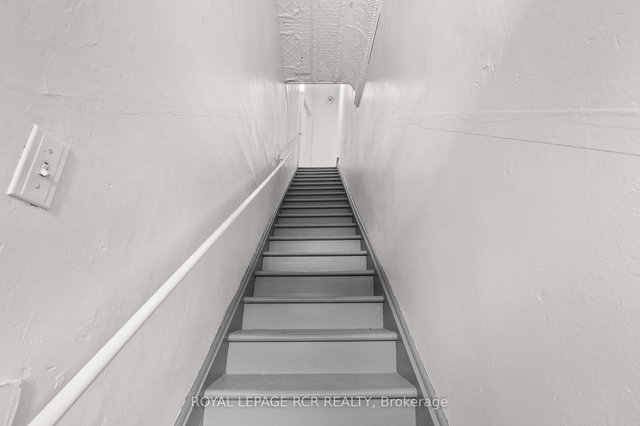 Upper - 137 Broadway