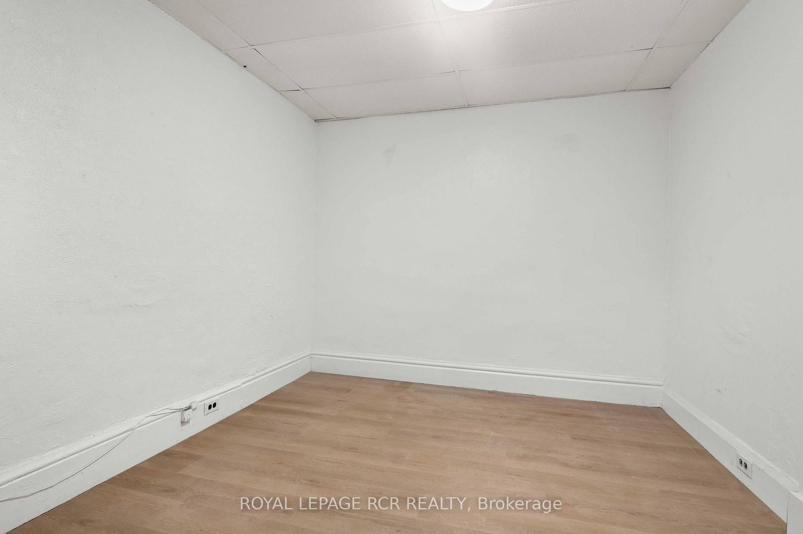 137 Broadway, Unit Upper - Photo 6