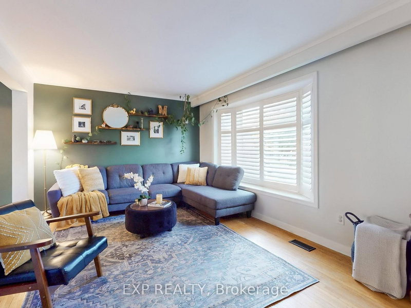 22 Chestnut Ave, Brampton, L6X 2A5 | Image 2