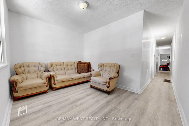 538 McRoberts Avenue