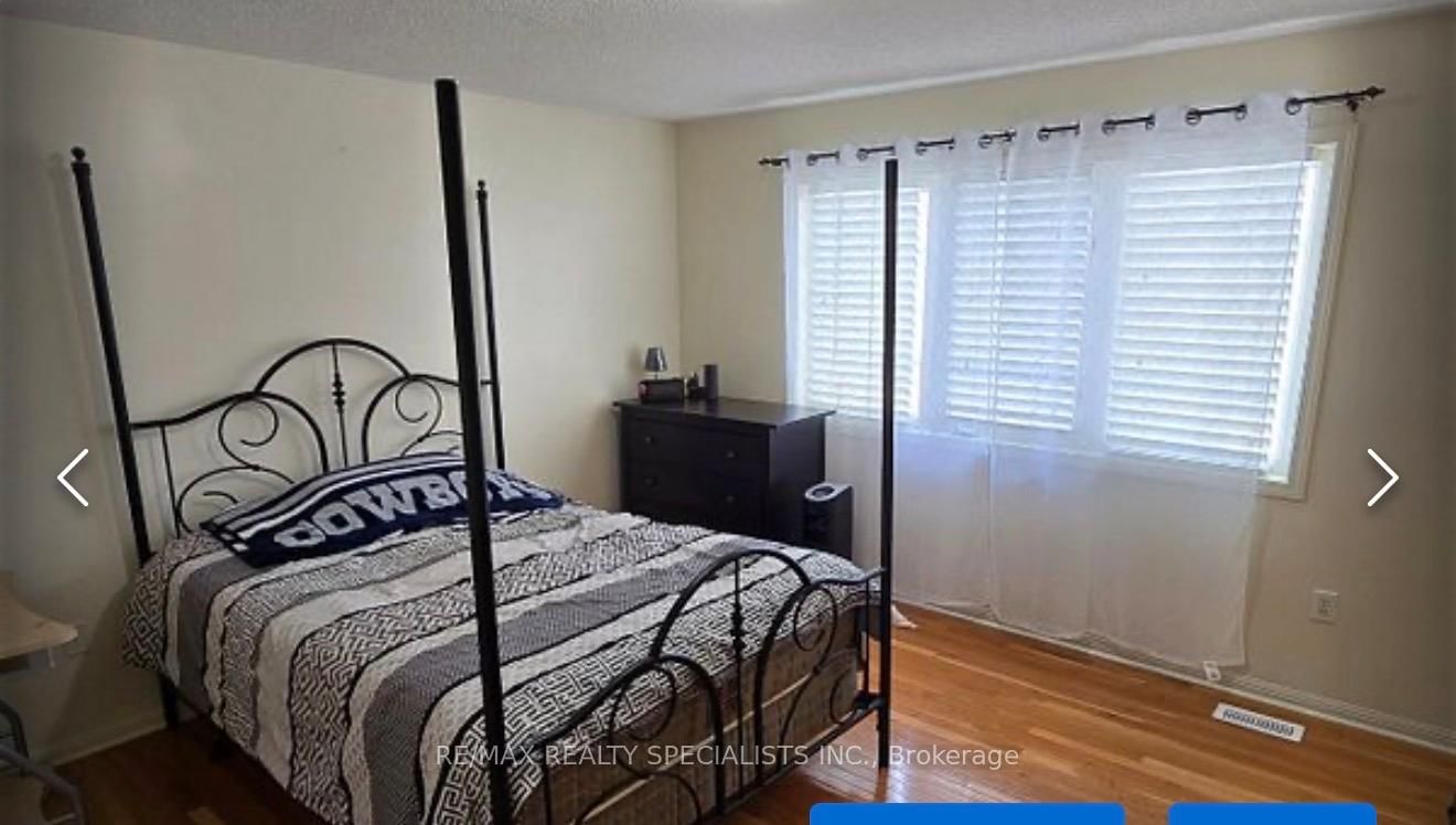 Detached House for sale at 35 Triple Crown Drive, Brampton, Ontario, L6S 0A4 - Gore Industrial North - MLS: W13013488