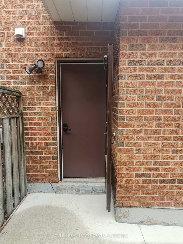 Bsmt - 5187 Springbok Crescent