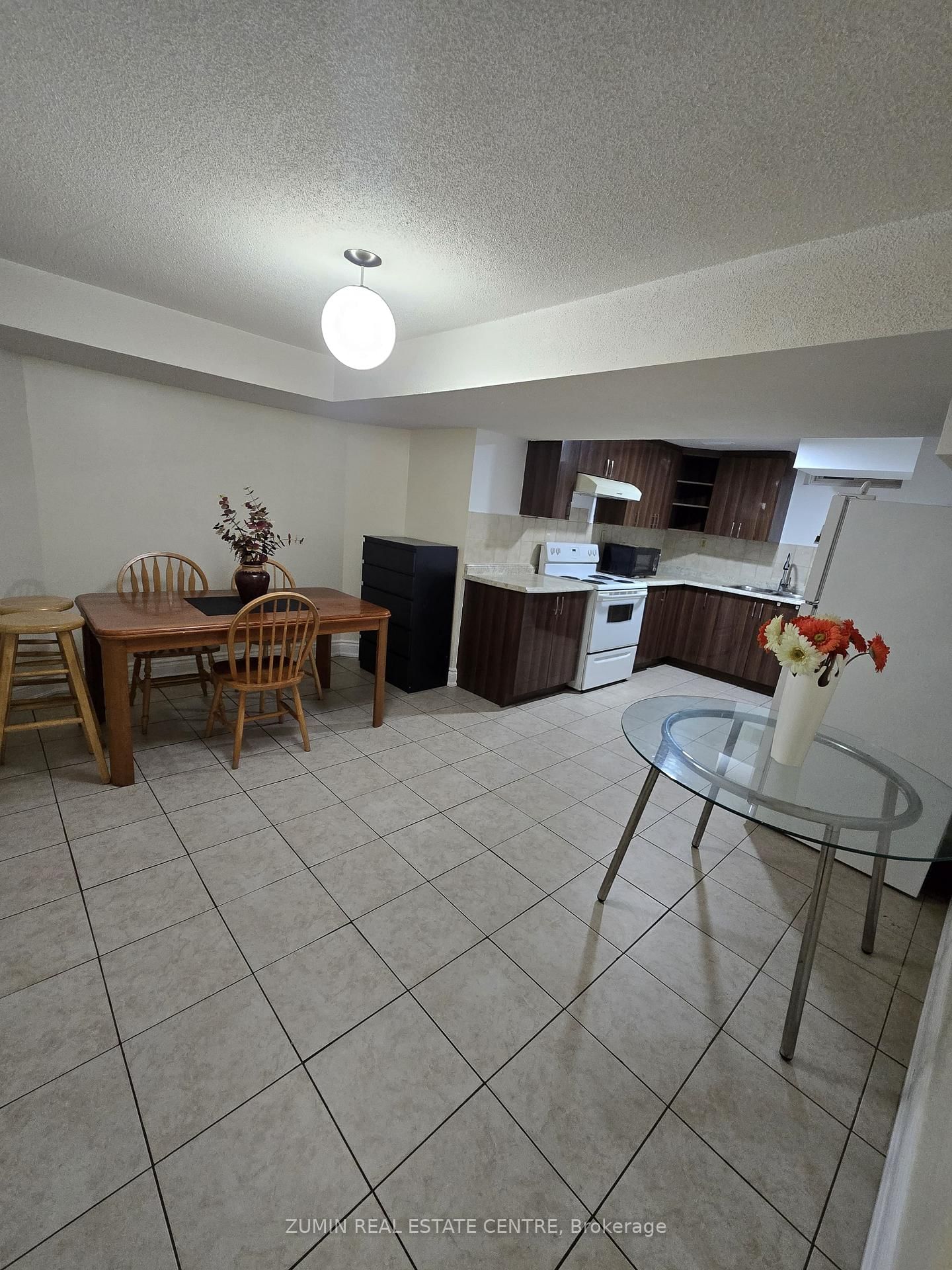 5187 Springbok Crescent, Unit Bsmt - Photo 7