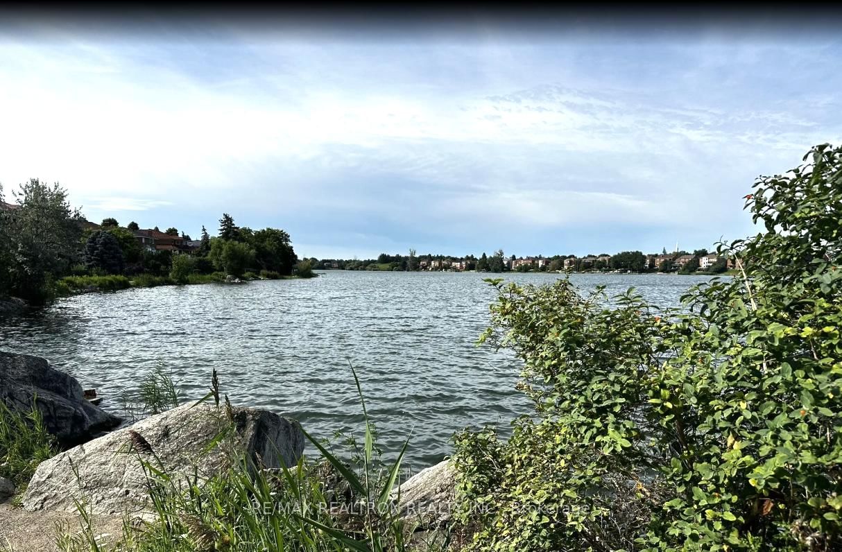 Detached House for sale at 22 Peaceful Place, Brampton, Ontario, L6S 4E6 - Northgate - MLS: W13013602