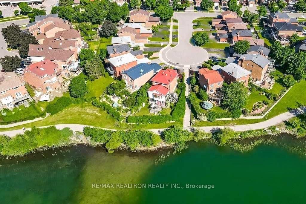 Detached House for sale at 22 Peaceful Place, Brampton, Ontario, L6S 4E6 - Northgate - MLS: W13013602