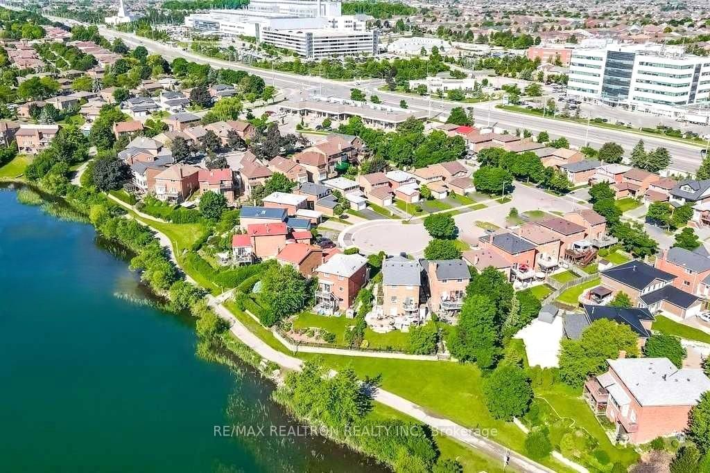 Detached House for sale at 22 Peaceful Place, Brampton, Ontario, L6S 4E6 - Northgate - MLS: W13013602