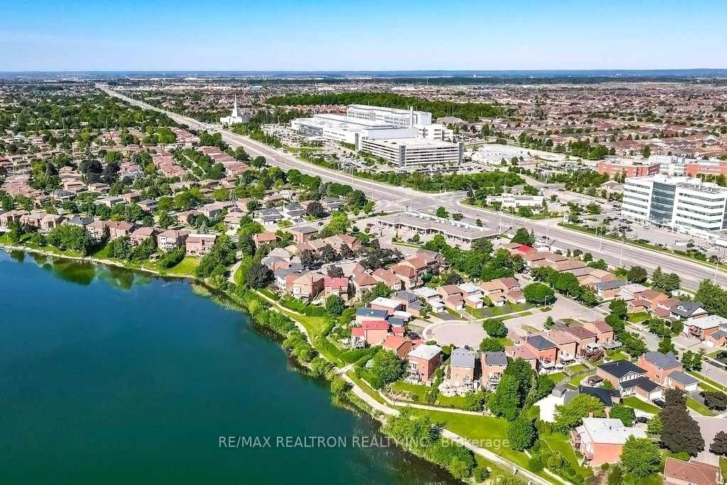 Detached House for sale at 22 Peaceful Place, Brampton, Ontario, L6S 4E6 - Northgate - MLS: W13013602