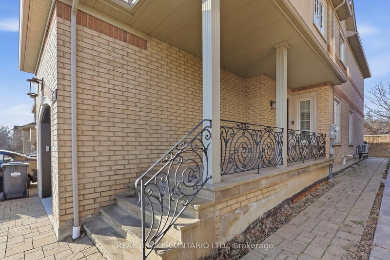5290 Roadside Way, Mississauga, L5M 0H9 | Image 3