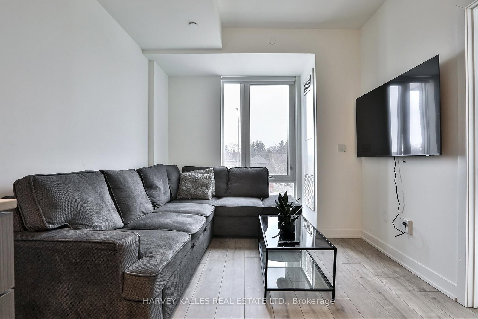 215 Lakeshore Road W, Unit 206 - Photo 10