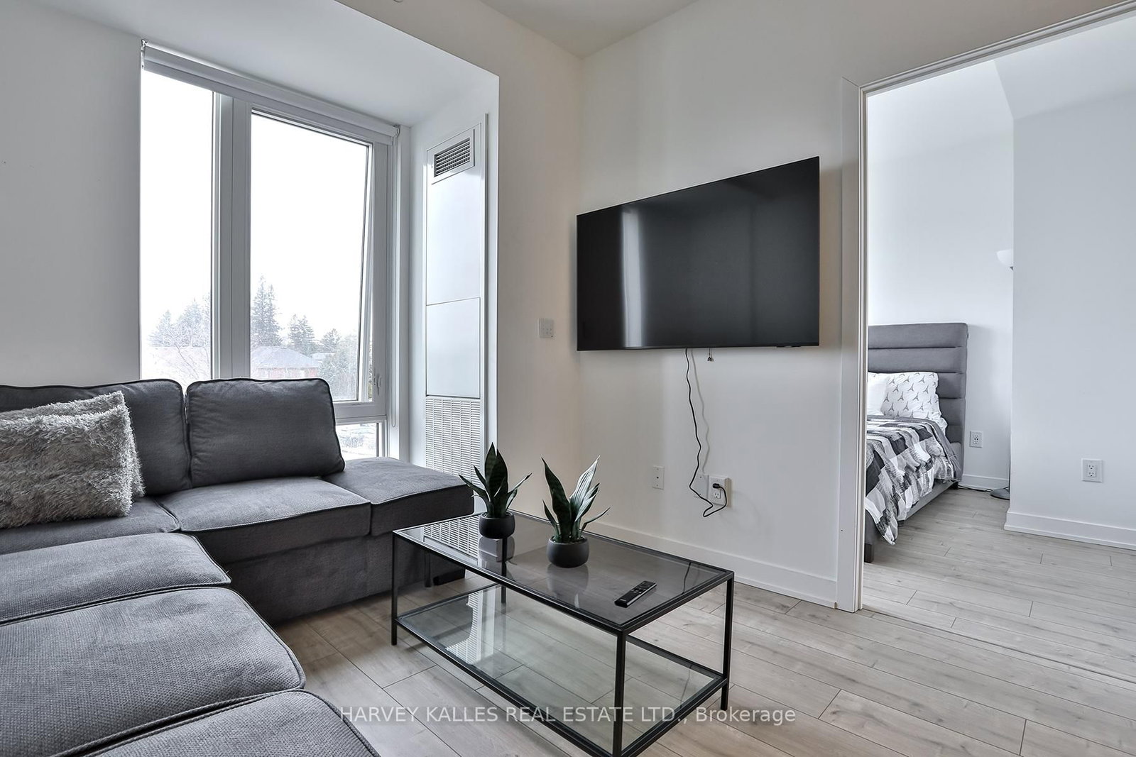 215 Lakeshore Road W, Unit 206 - Photo 11