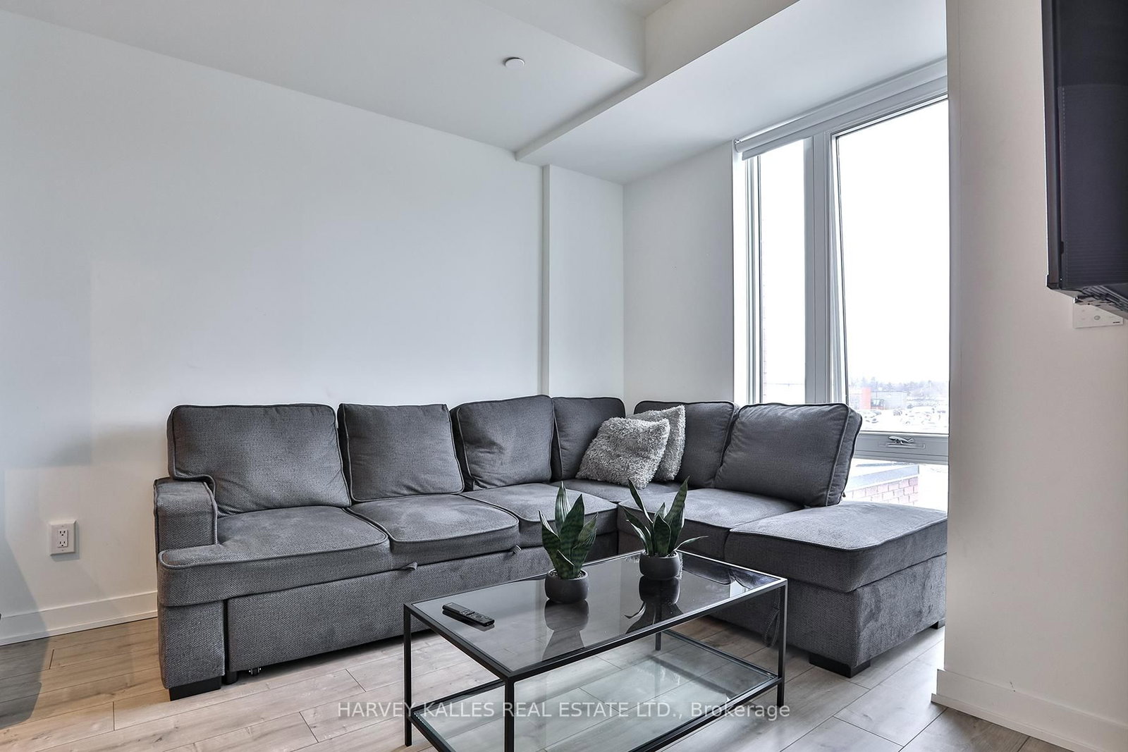 215 Lakeshore Road W, Unit 206 - Photo 12