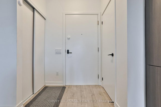 206 - 215 Lakeshore Road W