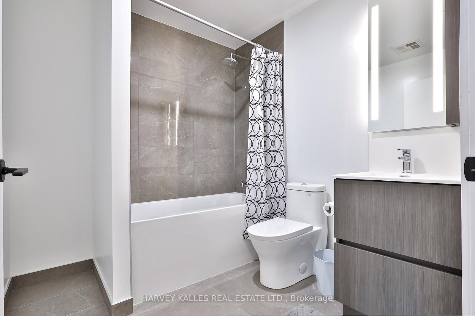 215 Lakeshore Road W, Unit 206 - Photo 20